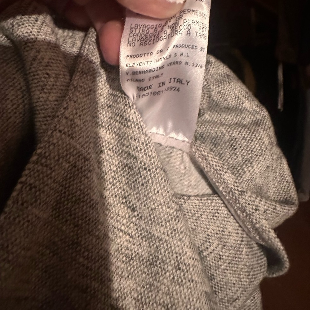 Lightweight jacket made in Italy. Bought in Italy. Slightly fitted - Picture 5 of 5